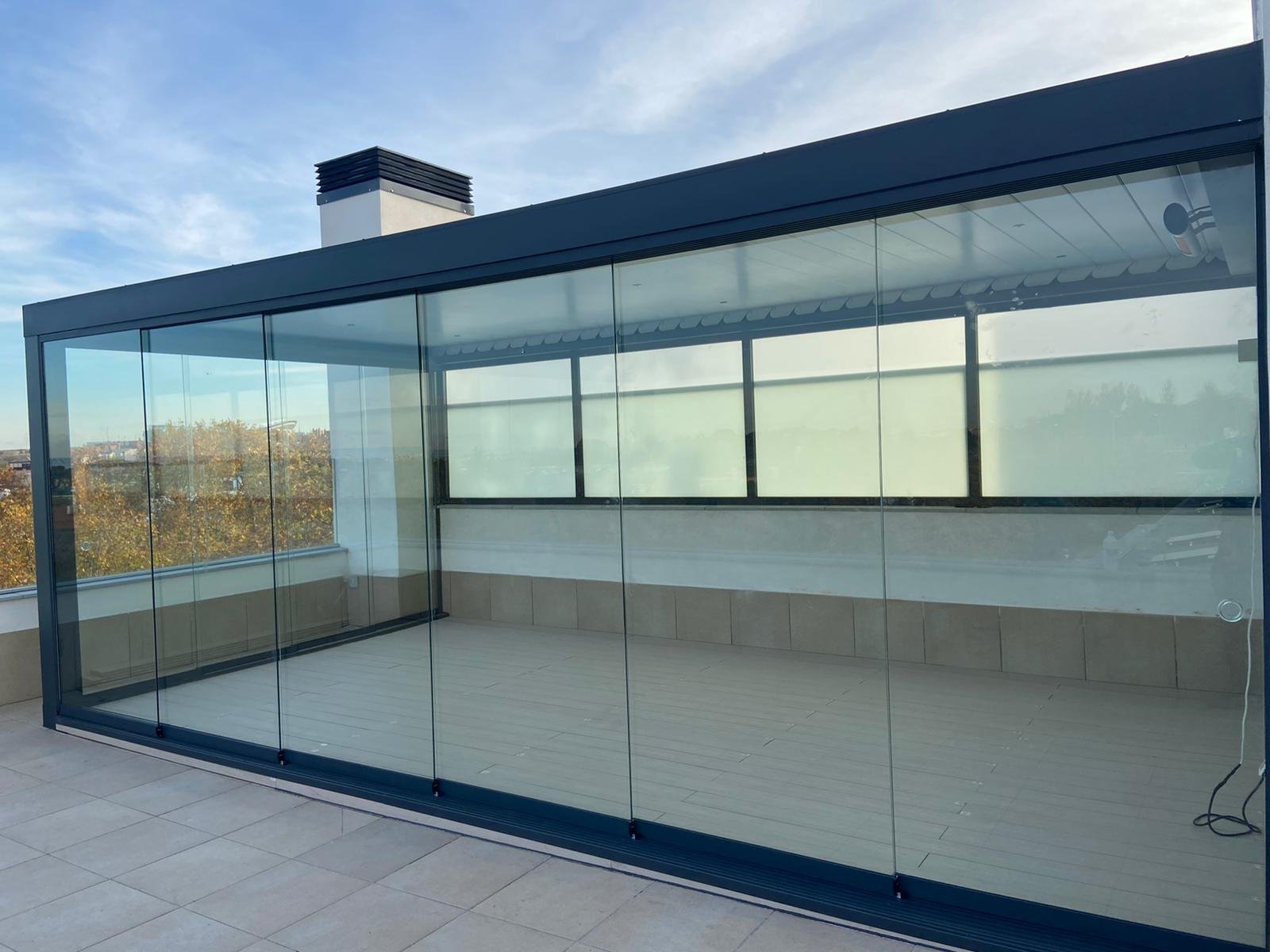 Pérgola bioclimática en Madrid